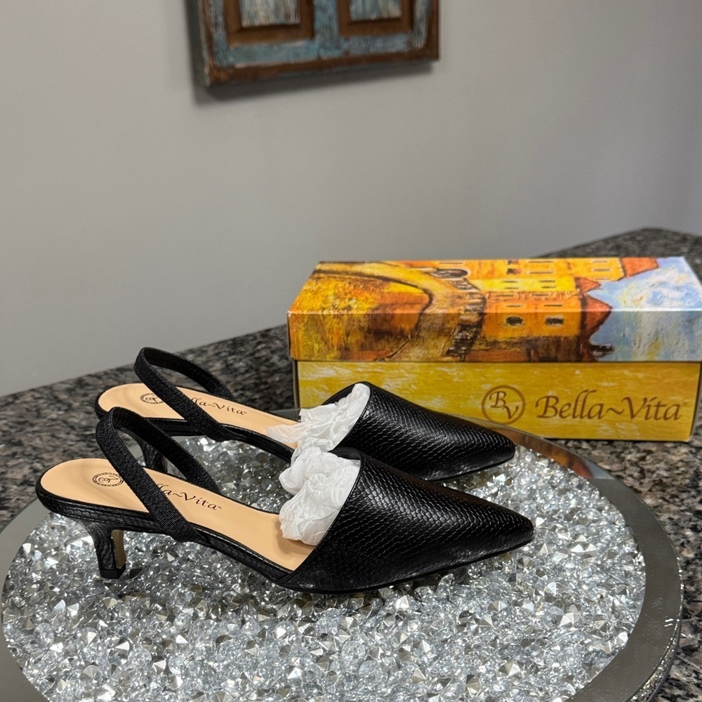 Bella Vita Black snakeski textured Slingback Kitten Heel Mules NWT 8 Wide